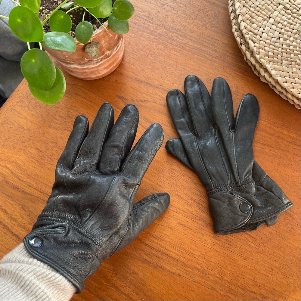 Vintage Black Leather Gloves